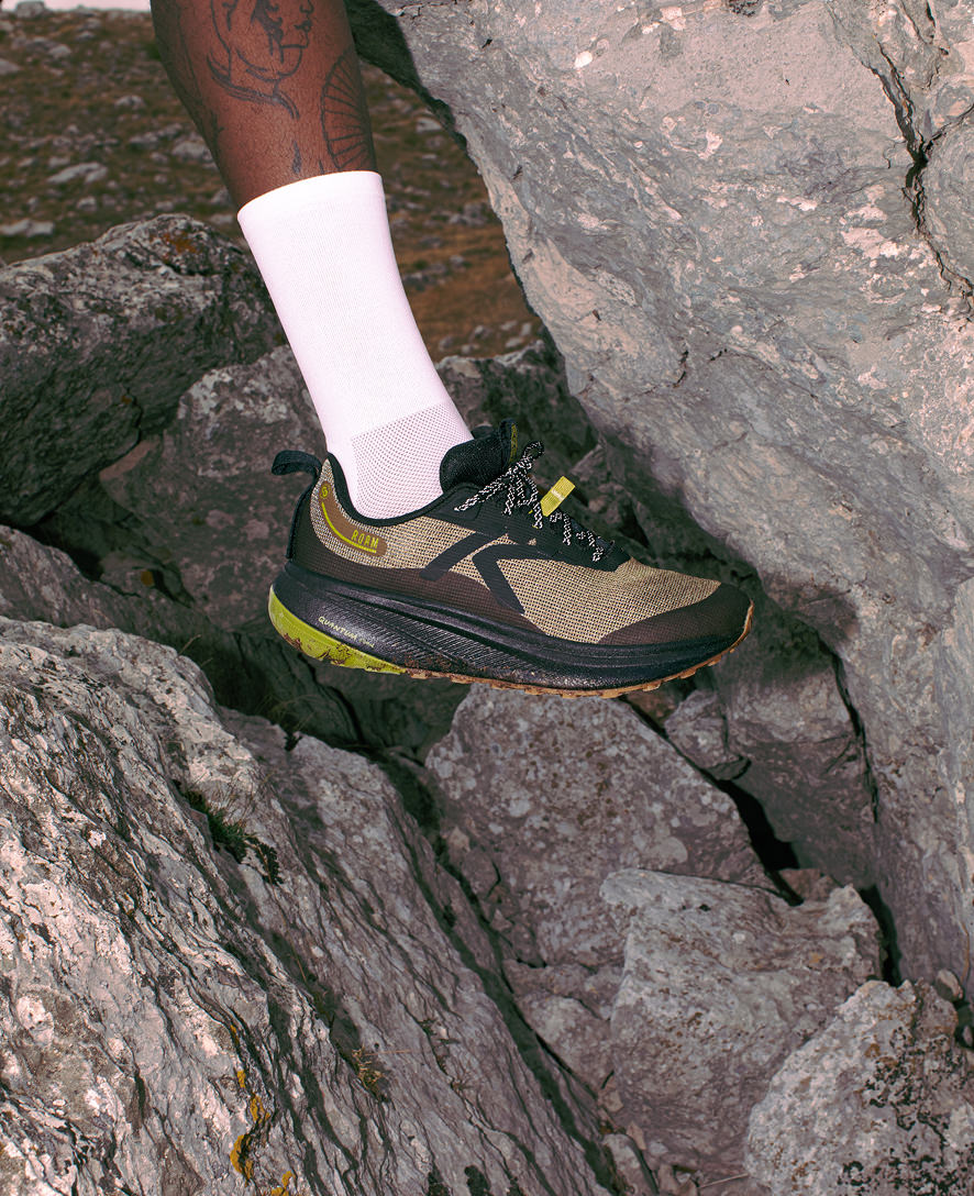 Men's Roam Trail Running Shoe  |  Black/Magnet - Image 8